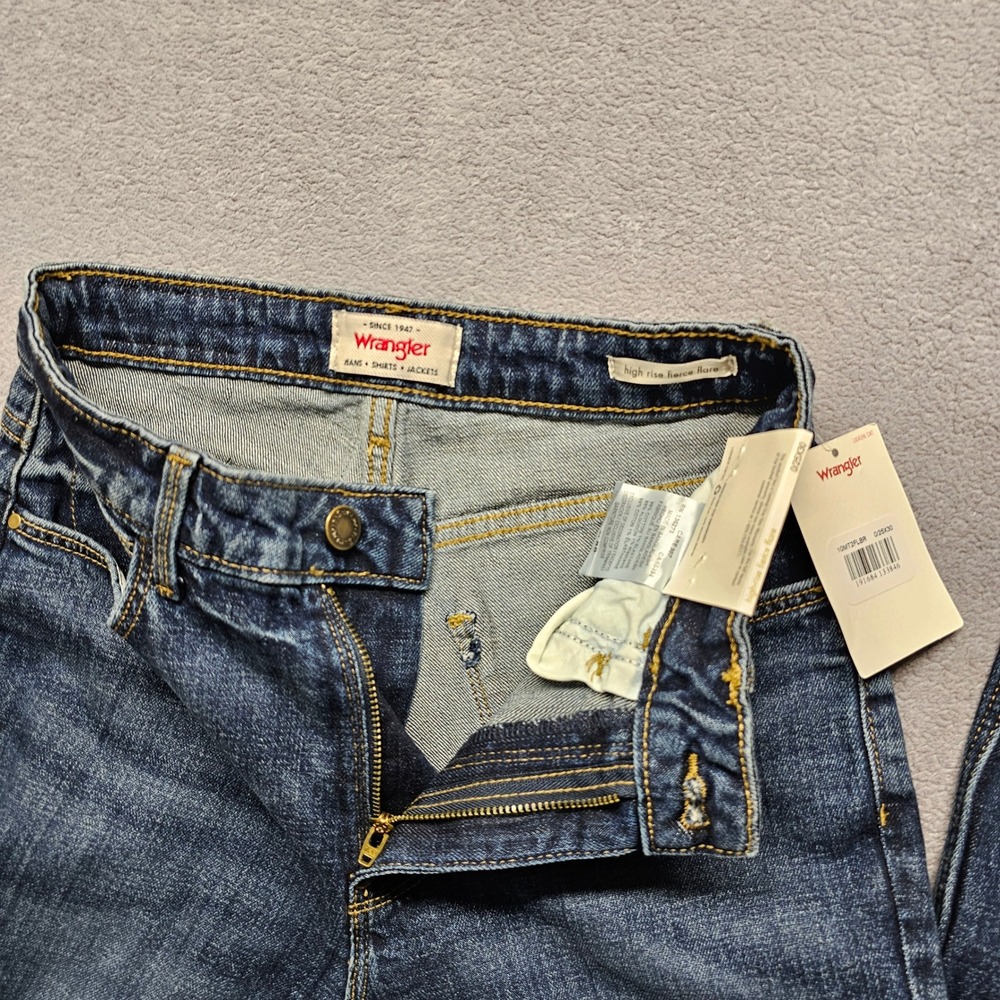 NWT Wrangler High Rise Fierce Flare Jeans Medium Wash Blue Boho Retro Size 0x30 - Picture 6 of 12